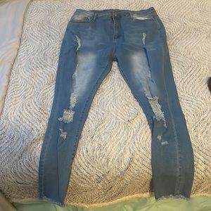 High wasted Ripped skinny jeans